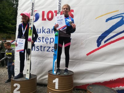 Zawodnicy na podium zawodów Lotos Cup Kids w Bystrej